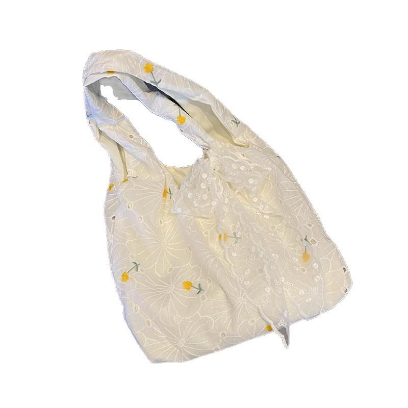 A Large-capacity Embroidered Single-shoulder Underarm Tote Bag with Fresh and Delicate Flowers