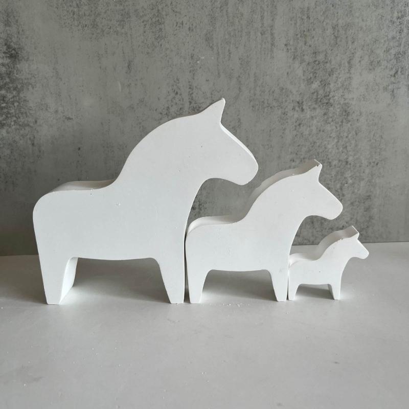 Horse Shaped Resin Molds, Animal Resin Molds for DIY Candle Craft Gypsum Ornaments Cake Fondant Decorations Baking