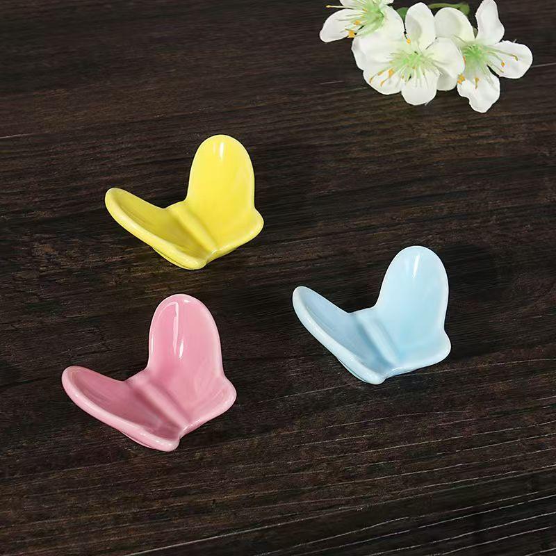 1pc Japanese-style Creative Butterfly Chopstick Rack Ceramic Craft Kitchen Decorated Tableware Spoon Chopstick Rest Shelf