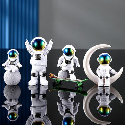 Figurky astronautů Vánoční pryskyřice Kosmonaut Měsíc Socha Dekorativní Sochy kosmonautů Miniatury Dárek pro děti Hračka Domácí dekorace