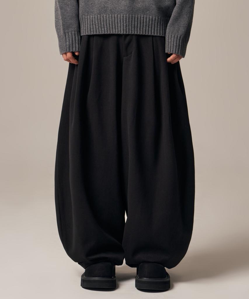 IDWS Void 4 Tuck Balloon Trouser Black