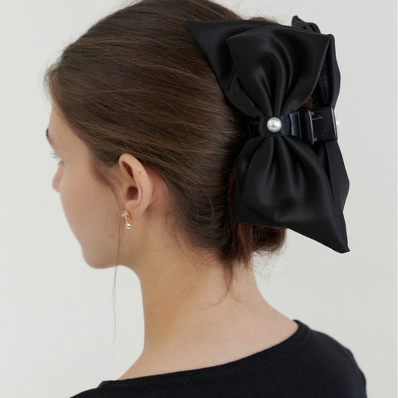 GETMEBLING Big Black Ribbon Pin