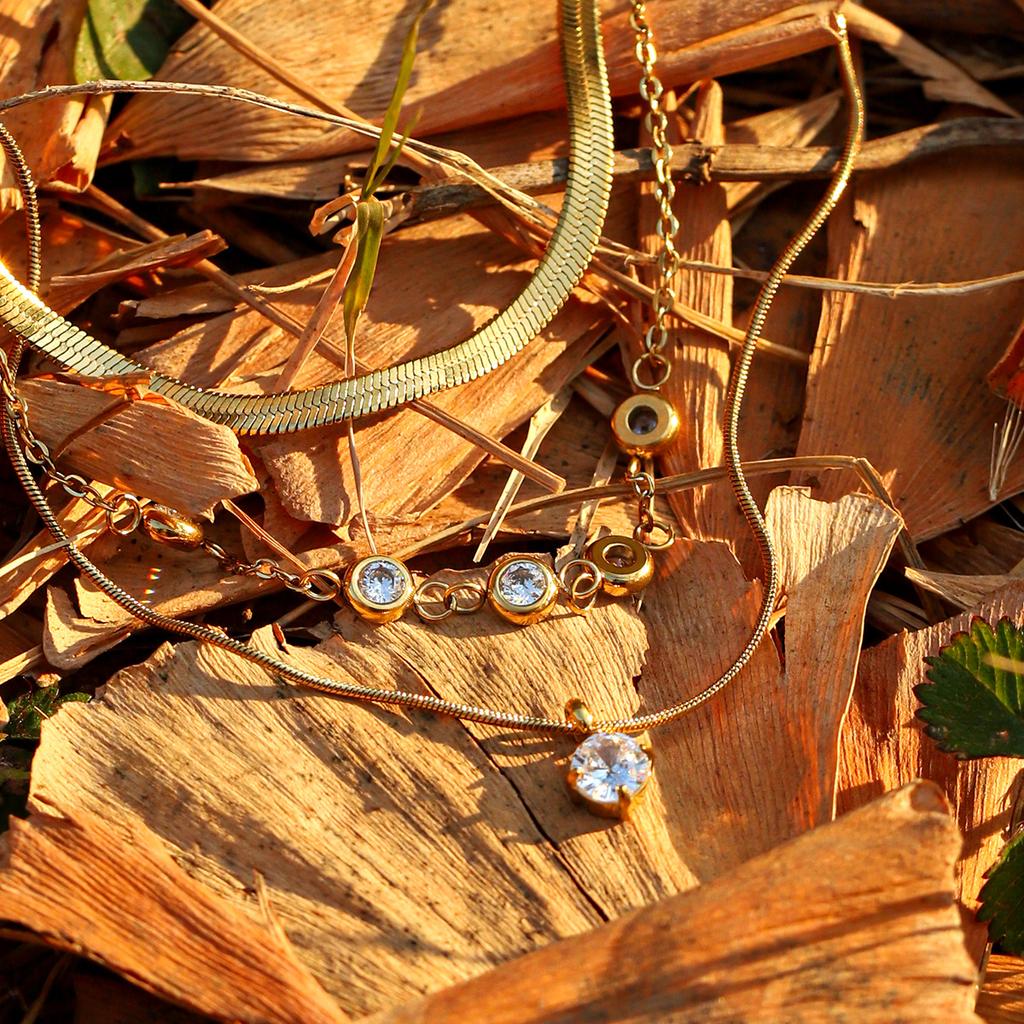 Euro-American Style Multi-layered Titanium Steel Necklace, Light Luxury High-end Zircon Clavicle Chain