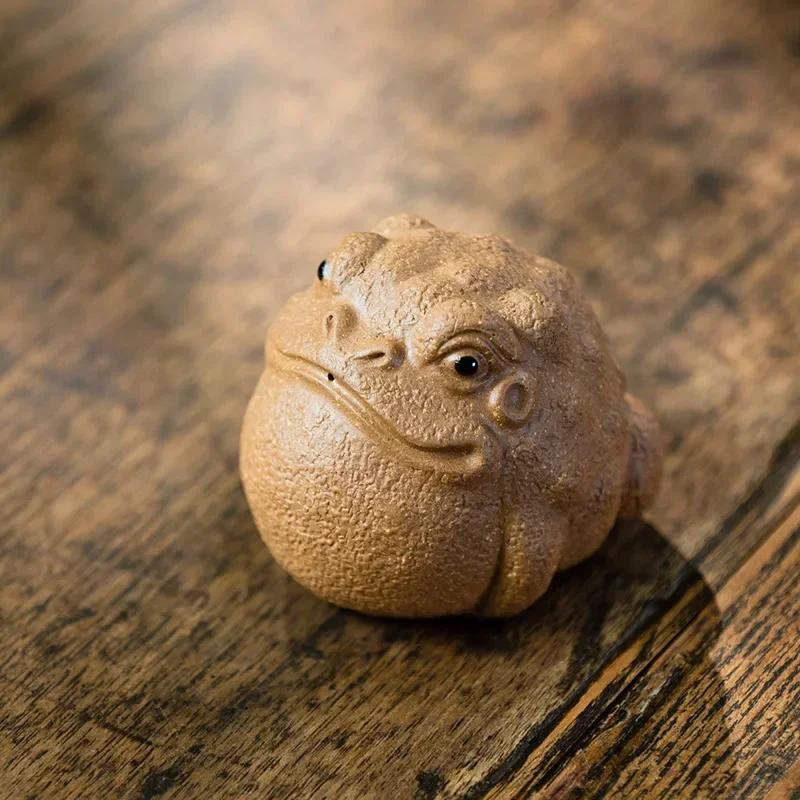 Chinese Yixing Purple Clay Tea Pet Lucky Golden Toad Ornaments Animal Tea Figurine Crafts Handmade Sculpture Tea Set Decor