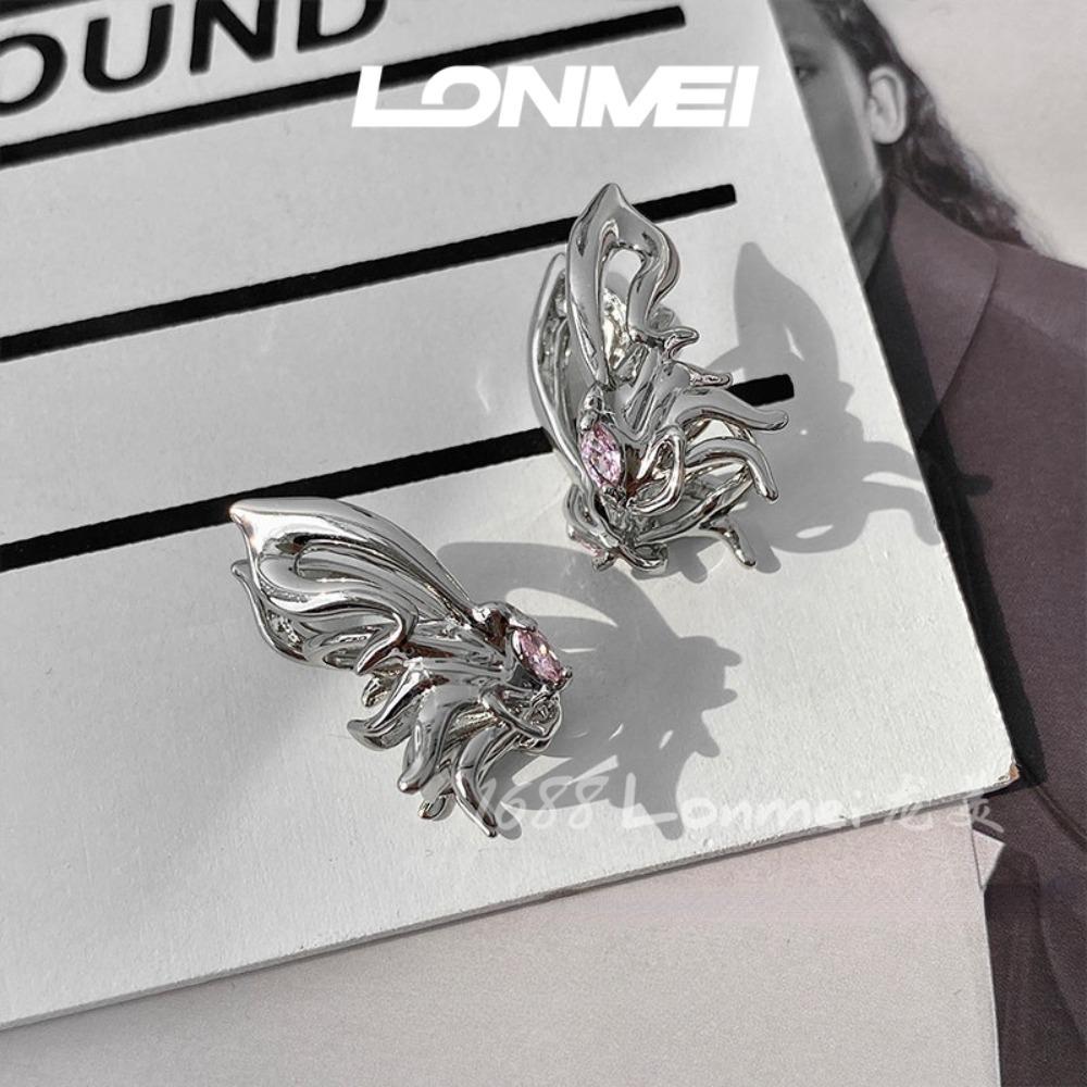 

Zirconia Elf Butterfly Ear Cuff: Chic High-End Stud Earrings for a Sweet, Cool Style AE8193 медный