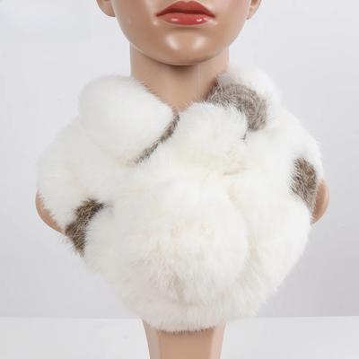 אביזרים – צעיפים ומטפחות