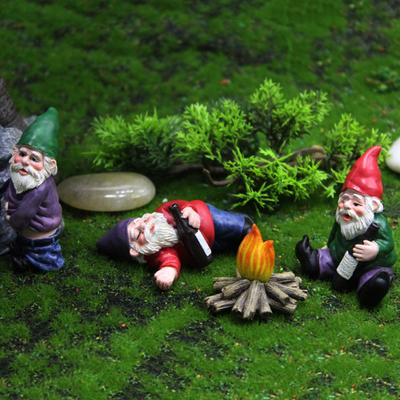 Fairy Garden Mini Gnomes Statue Resin Moss Micro Landscape Decoration Outdoor Fairy Miniature Dwarf Figurine Resin Ornaments