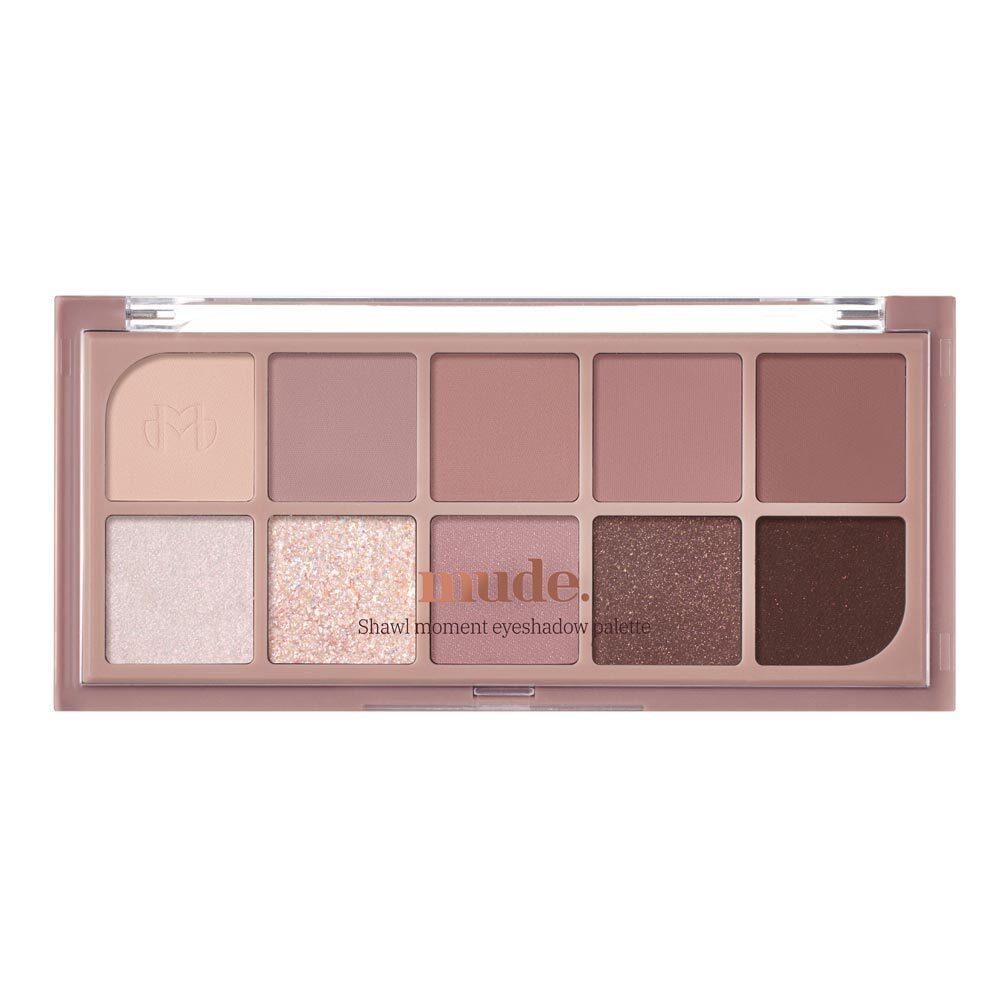 mude. Wählen Sie einen der acht Farbtöne der Moment Eyeshadow Palette.