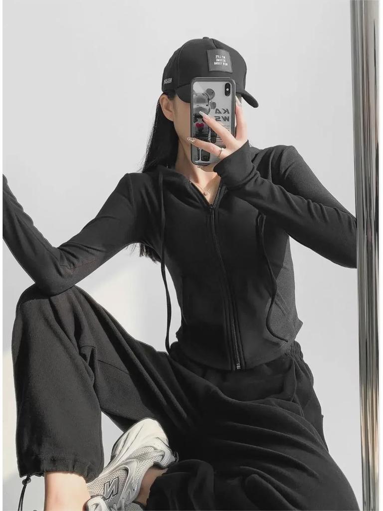 Maillard Women's Slim Hooded Jacket - Long-Sleeved Trendy Outerwear for Autumn and Winter