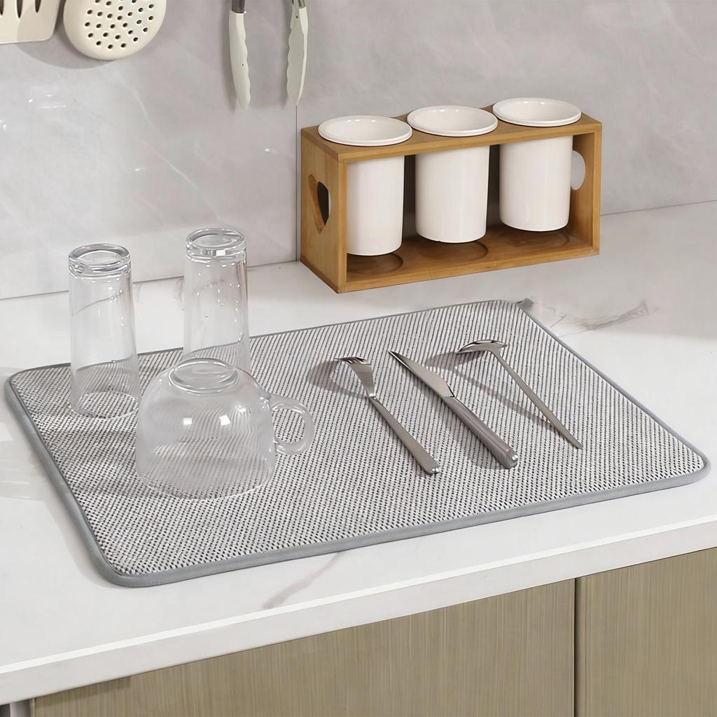 Quick Drying Kitchen Mat Microfiber Absorbent Non-Slip Kitchen Drying Mats for Home Sink Countertops Utensils Cups Bottles