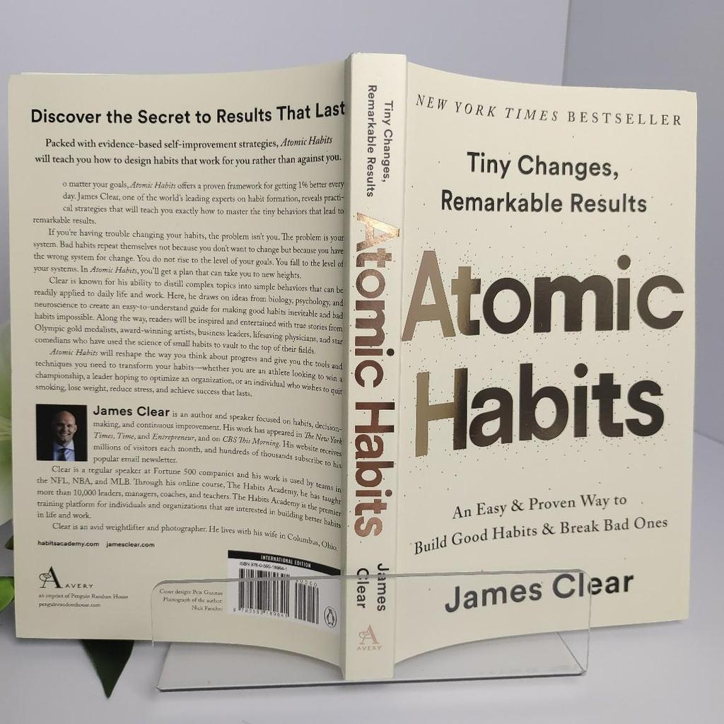 Atomic Habits by James Clear | #1 NYT Bestseller, Tiny Changes & Personal Growth Book (Paperback)