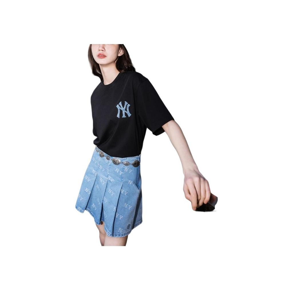 New MLB New York Yankees Old Flower Denim Short Skirts Women's Light Blue 3FDSM0153-50BLL