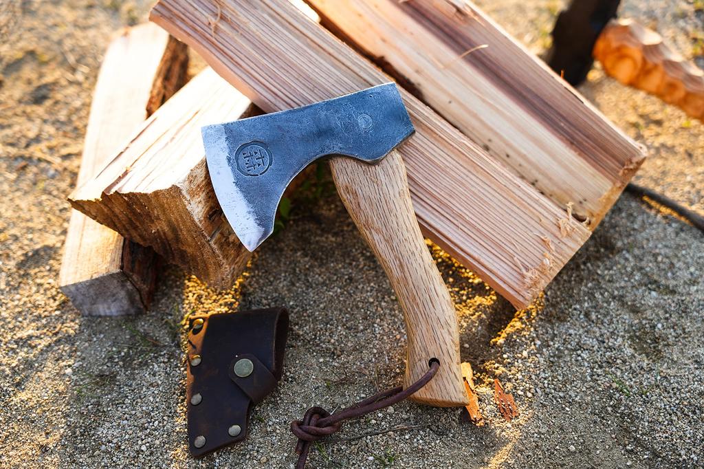 Mori Axe, Hand Axe, Ultra-Hard 65 Steel Head, White Oak Handle, Easy to Hold, Compact, with Protective Cover, 20cm