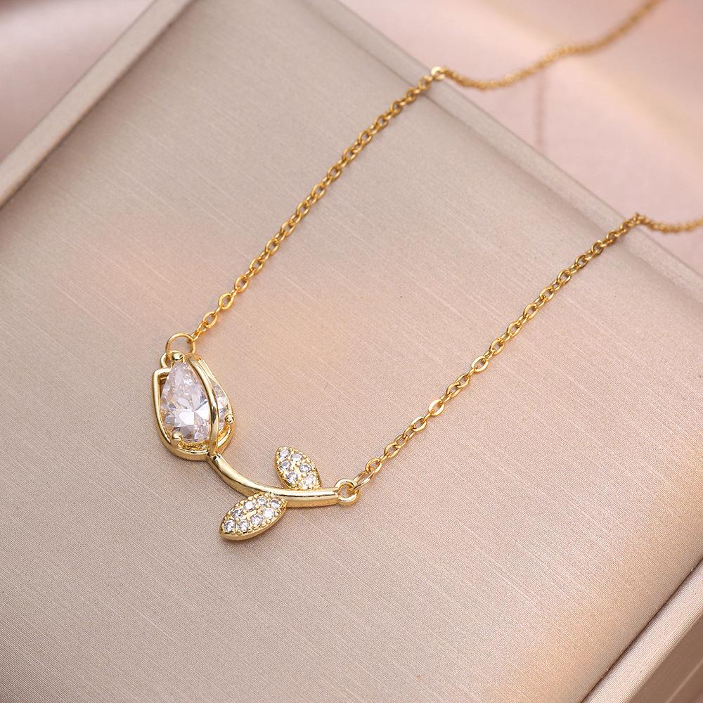 Female Crystal Zircon Red Purple Blue White Zircon Stone Flower Pendant Necklace Vintage Gold Color Wedding Jewelry For Women