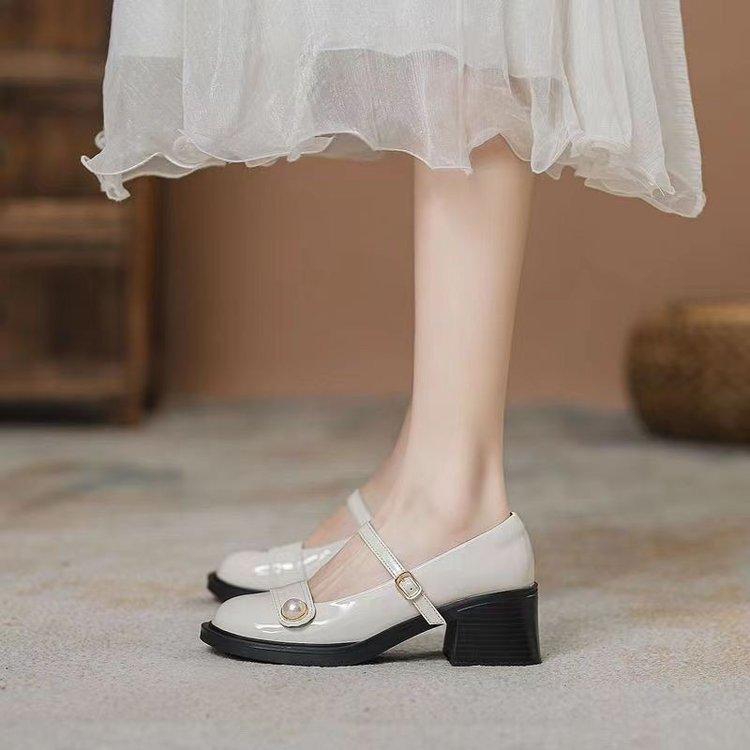 

Туфли Мэри Джейн из мягкой кожи, женские, на толстом каблуке, весенние новинки, бордовые, на высоком каблуке, свадебные, женские, на платформе, маленькие кожаные туфли 35 белый