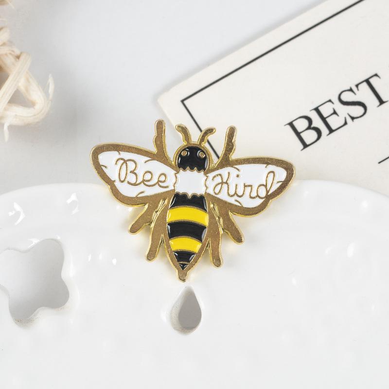 Trendy Animal-Themed Bee Enamel Alloy Brooch