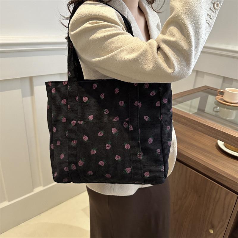 Trendy Street Canvas Tote Bag 2024 Spring New Large Capacity Minimalist Fashion Academy Style Handbag
