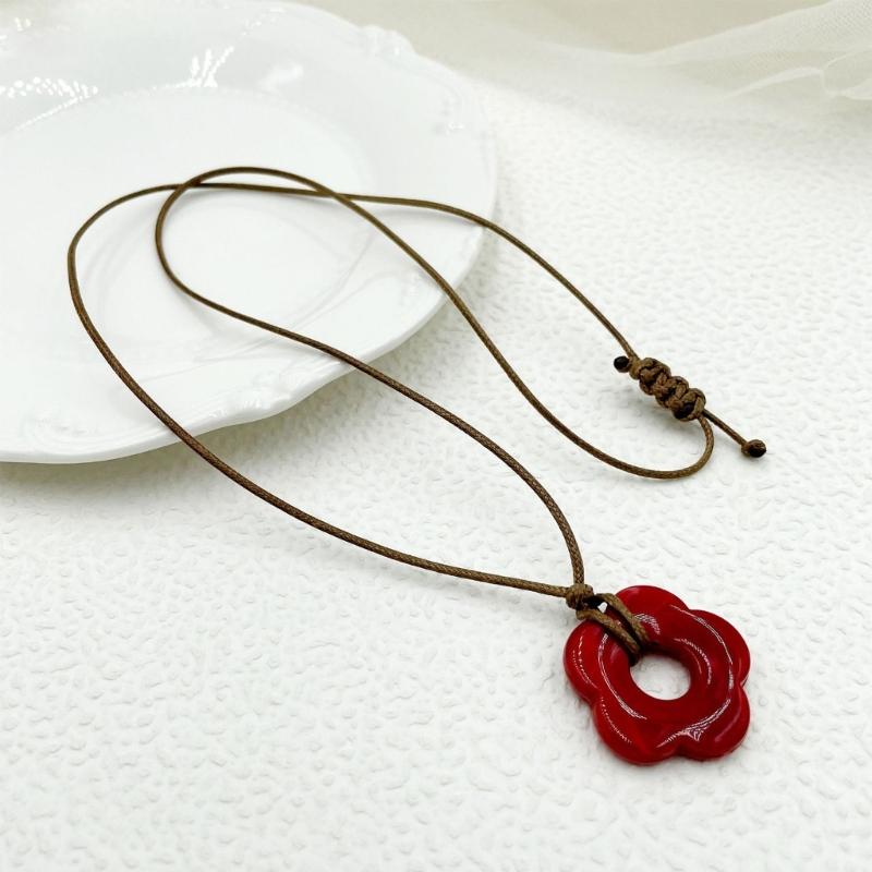 Fashion Red Acrylic Flower Pendant Necklace Hollow Flower Charm Clavicle Chain Fashion Jewelry Gift Women Girl Teen