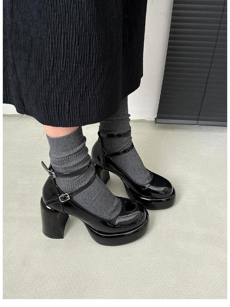 2024 Retro Chunky White Mary Jane Heels: Women's Small-Size Platform for Autumn/Winter