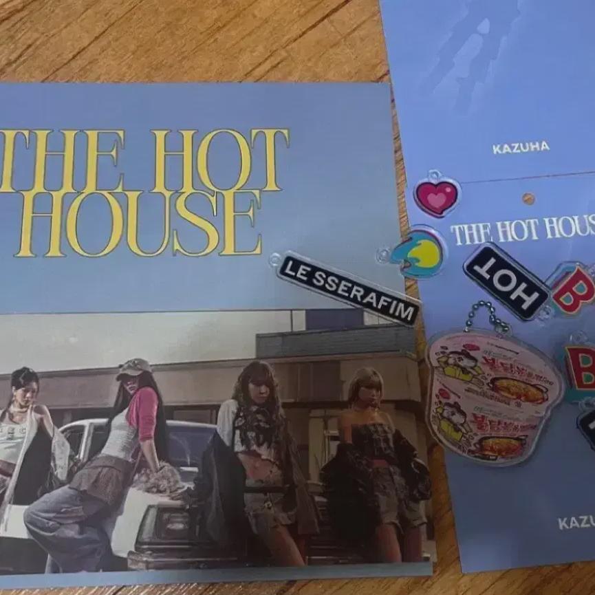 

Le Sserafim Hot Keyring Memo