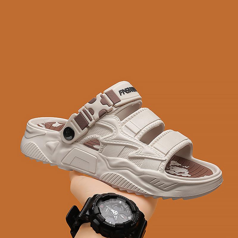 Sandals new 2025 summer leisure teenagers seaside wading thick bottom light stepping on shit feeling two wear one word drag