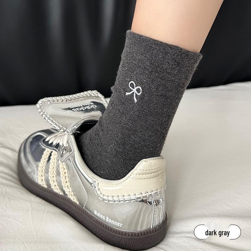 

Wide-Mouth Mid-Calf Postpartum Socks: Cotton, Sweat-Absorbent, Breathable, Skin-Friendly, Soft, Elastic, with Embroidered Bow for Comfort. One Size