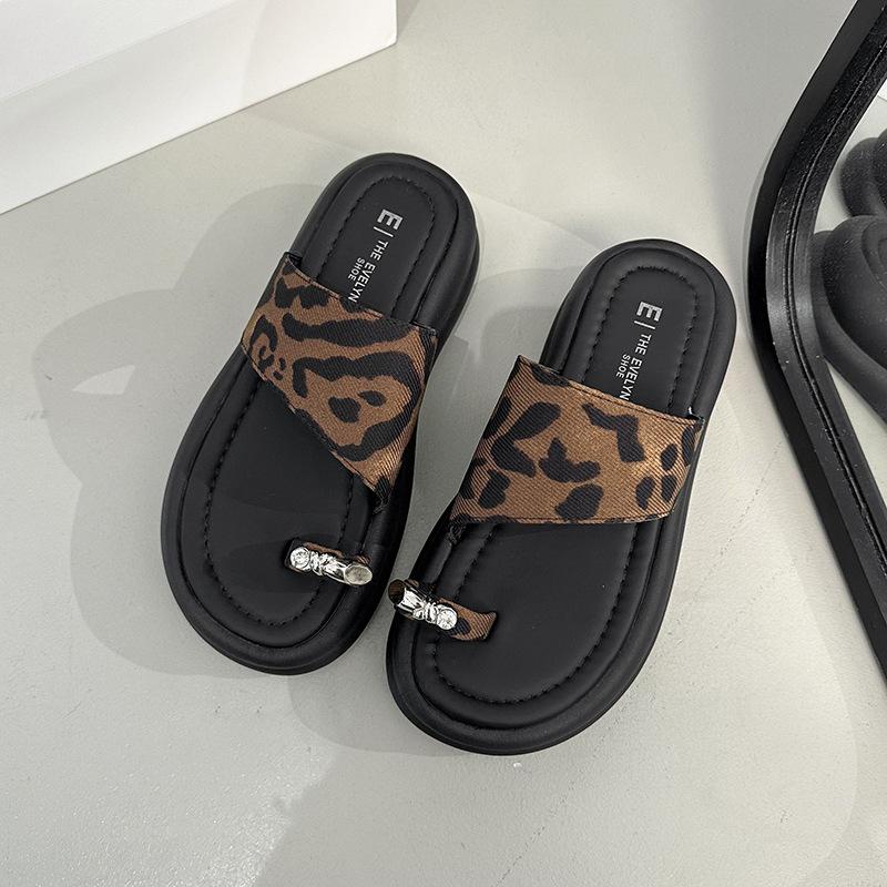 Flat Bottom Metal Set Toe Roman Slippers Women's Shoes 2025 Summer New Vacation Travel Beach Shoes Leopard Print Cool Slippers