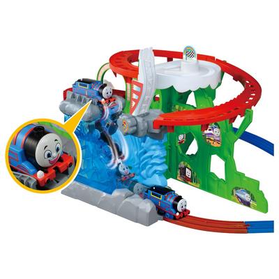 TAKARA TOMY Plarail Thomas GOGO Thomas Tauche ein ins Abenteuer Peak Zug Spielzeug Alter Wasserfall! 3+