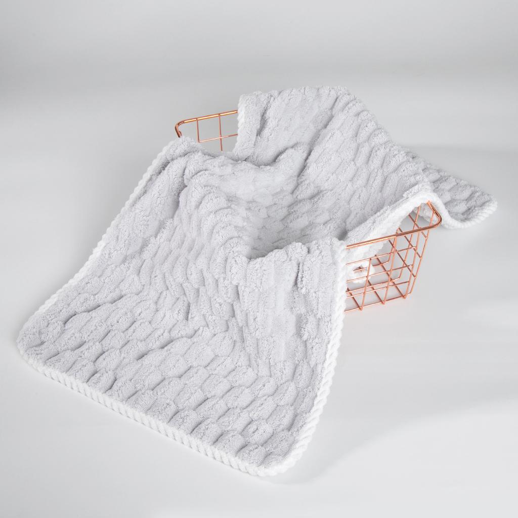 Cloud Grid, Marshmallow Coral Fleece Towel, Soft, Water-absorbing and Quick-drying, No Hair Loss Towel, Soft Household Adult Towel