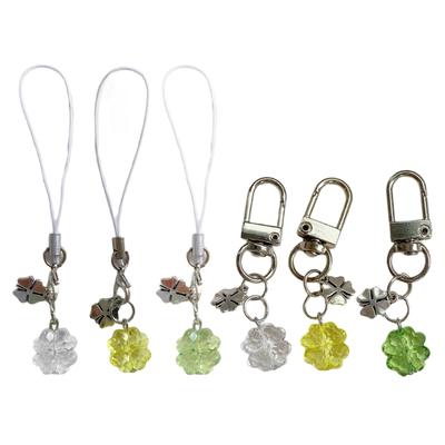 Charm de téléphone en forme de trèfle porte-bonheur élégant, fournitures artisanales faites à la main, chaîne de téléphone en acrylique et alliage pour sacs et usage quotidien pour adultes