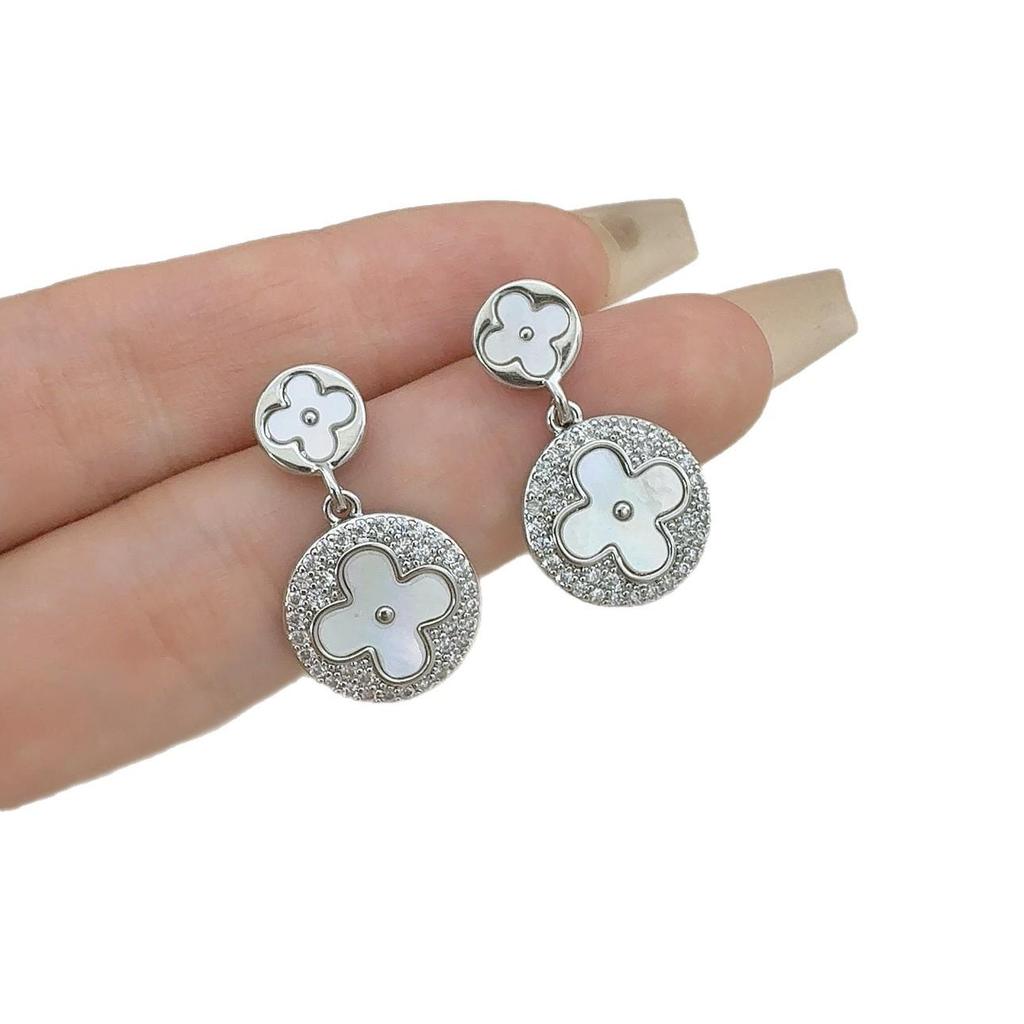 High-Quality Geometric Zircon Shell Stud Earrings: Elegant, Versatile Women's Fashion Jewelry