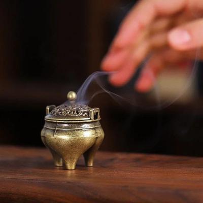 Horizontal Household Retro Antique Small Incense Burner Agarwood Three-legged Fingertip Stove Aromatherapy Micro Plate Burners