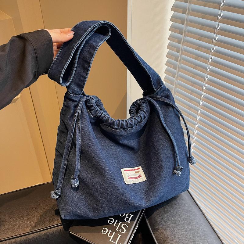 Large capacity tote bag women's new denim bag fashion versatile shoulder bag drawstring design bag