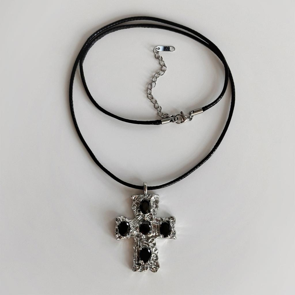 Diamond Studded Neckchain Fashionable Crucifix Pendant Necklaces Adjustable Collarbone Chain Cross Jewelry Ornament