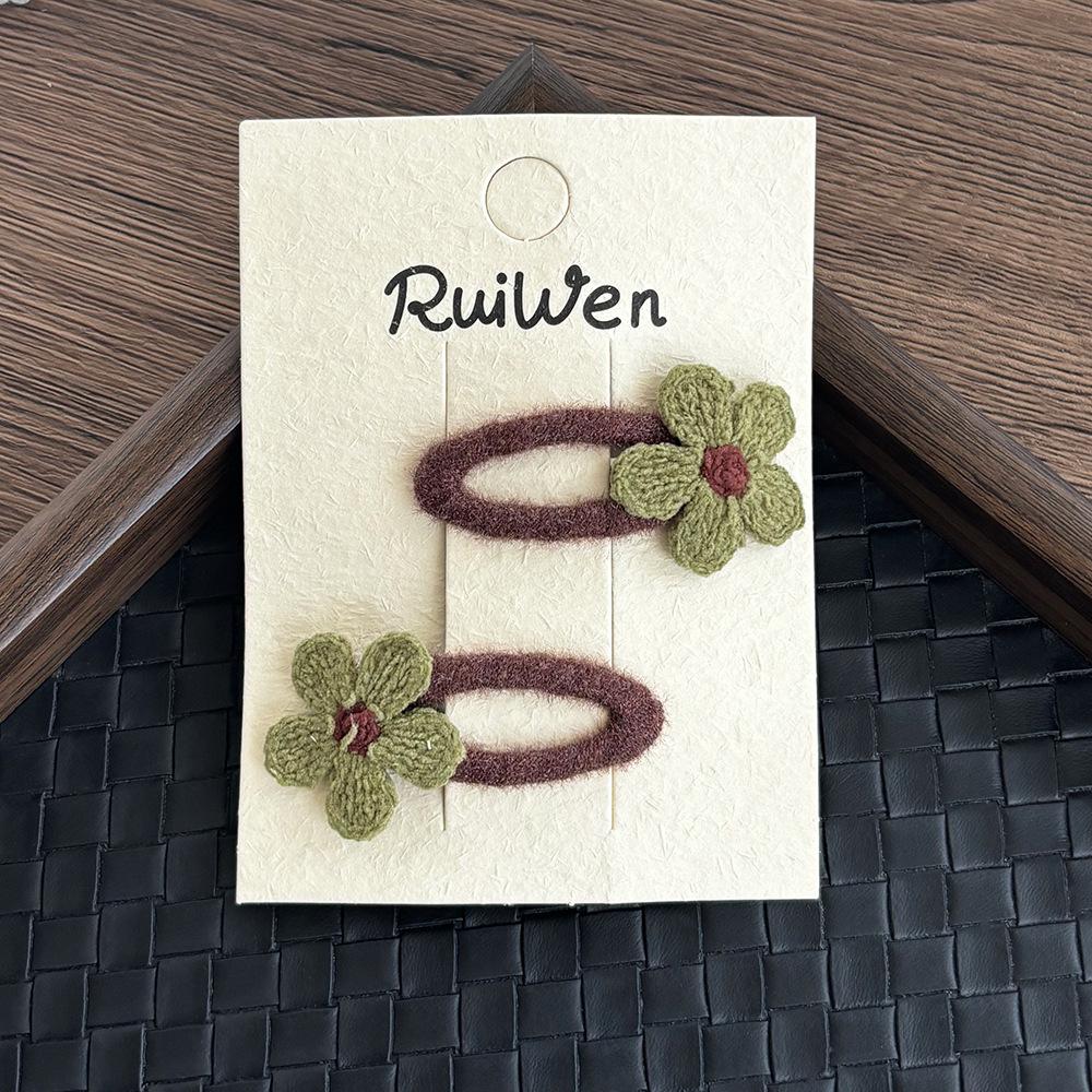 Children's Korean Style Dark Color Embroidered Flower Hair Clips, Autumn/Winter Collection