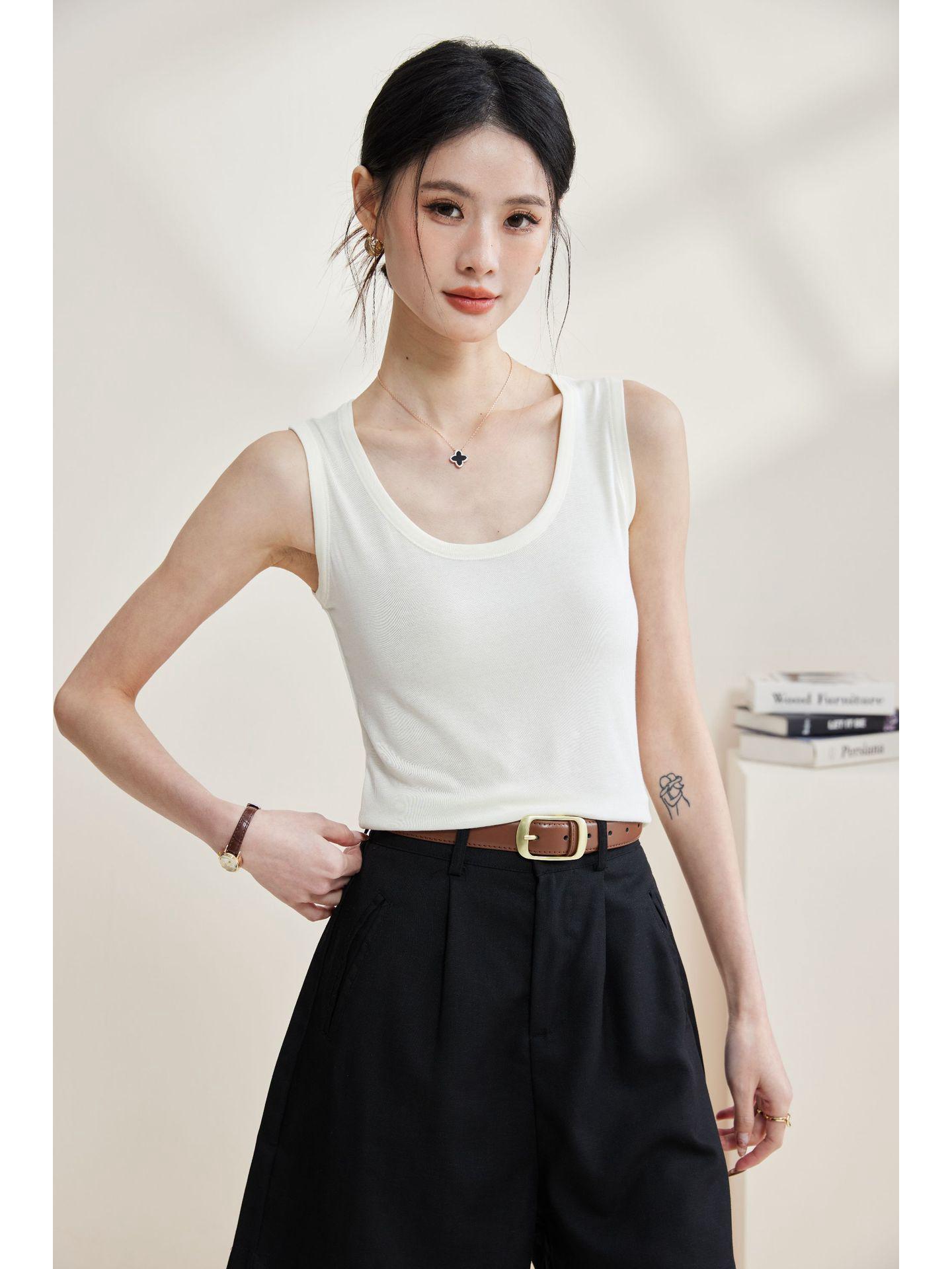 

Tencel Ultra-Soft Women s Sleeveless Vest - Versatile Slimming Summer Top with Wide Shoulders S [45-53 kg]