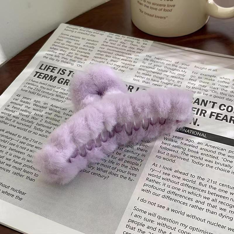 Autumn/Winter Furry Korean Plush Shark Hair Clip - Cute Updo Claw, Cross Clip, One-Word Design