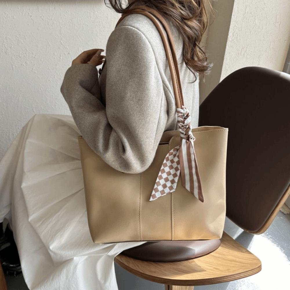 Commuting PU Leather Shoulder Bag French Style New Design Tote Bag Retro Underarm bag  Travel