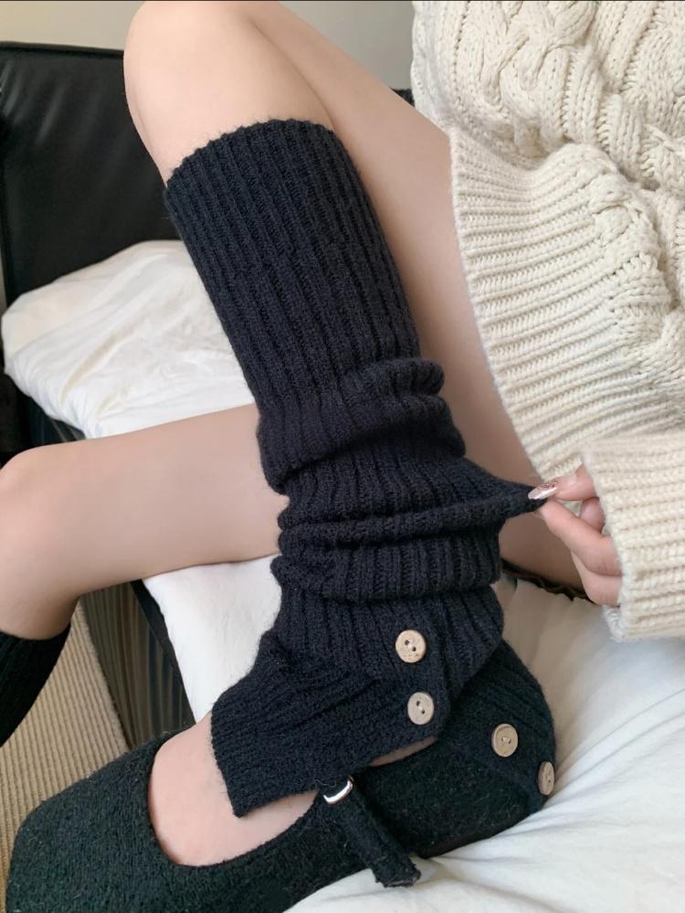 Autumn And Winter Solid Color Snow Boots Button Socks Retro American Stacking Leg Cover Knitted Opening Jk Splicing Medium Tube Socks