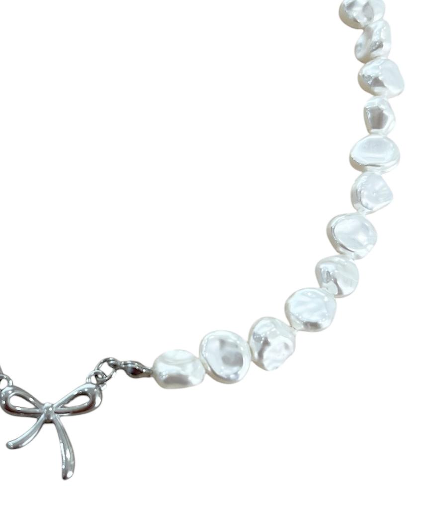 Sk8Er Rock Off Pearl Necklace