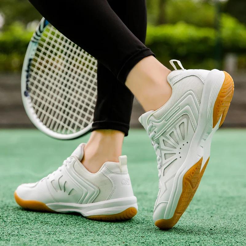Men Badminton Shoes Outdoor Handball Wear Resistant Table Tennis Shoes High Quality Sneakers Professional Boys Volleyball Shoes