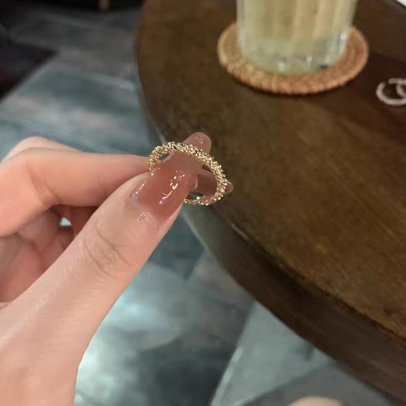 2022 Minimalist Open Adjustable Women's Ring: High-End Light Luxury Niche Design