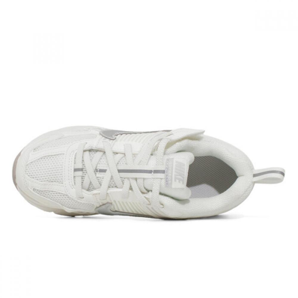 Nike Bomaero 5 Running Shoes