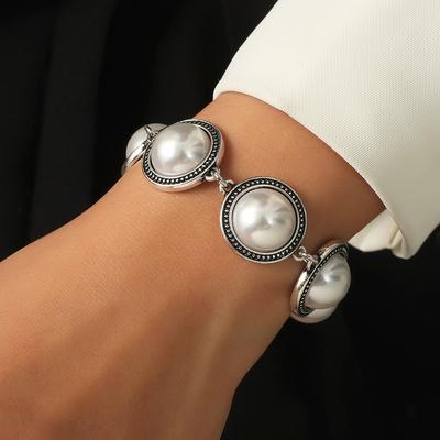 Galvanisiertes antikes Silberarmband im Vintage-Stil, bonbonfarbenes Steinperlenarmband, modisches Damenschmuckarmband
