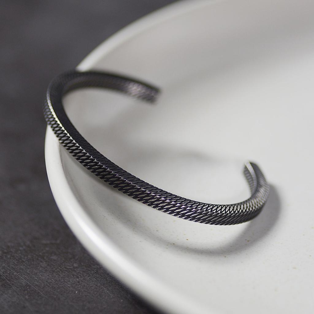 New Fashion Viking Style Bracelets Jewelry Accessories Men Women Punk Rhombus Cuff Bangles for Boys Men