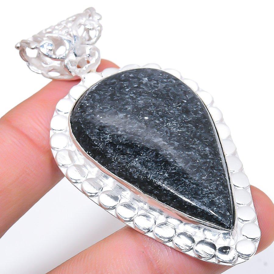 

Black Seraphinite Gemstone Handmade Ethnic Jewelry Pendant 2.60 SR-6311