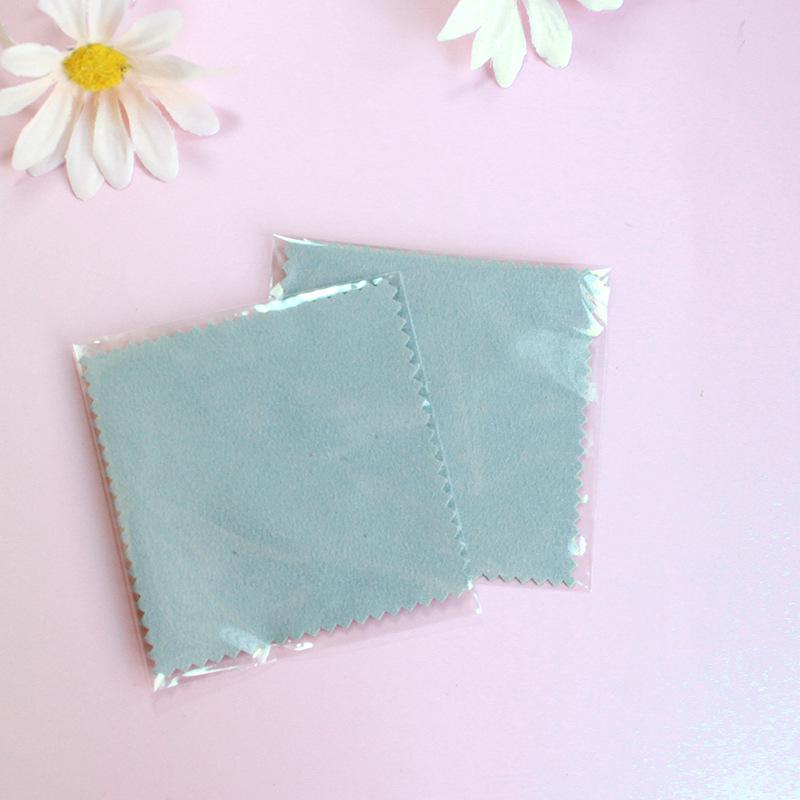 

Jewelry Cleaning Silver Polishing Cloth with Deerskin Velvet – Custom Logo Available серый