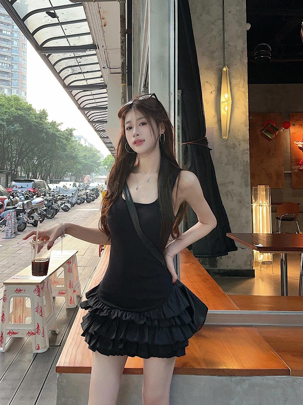 

White lace splicing suspender dress women s summer new ballet style thin fluffy cake short skirt XL чорний