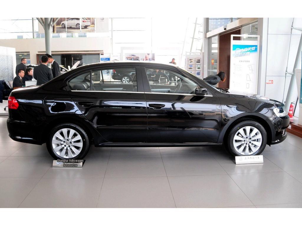 Compatible with Volkswagen Lavida & Gran Turismo: 15", 16", 17" alloy wheels, rims, and tires.