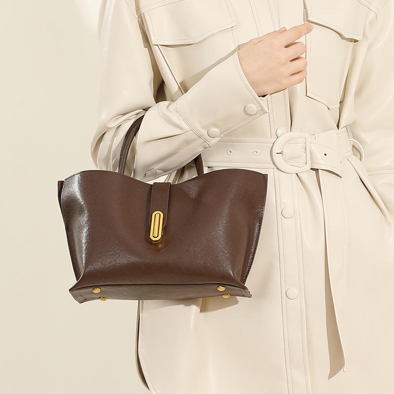 New Top Layer Vegetable Tanned Cowhide Tote Bag Niche Fashion Commuter Handbag Women's Crossbody Bag